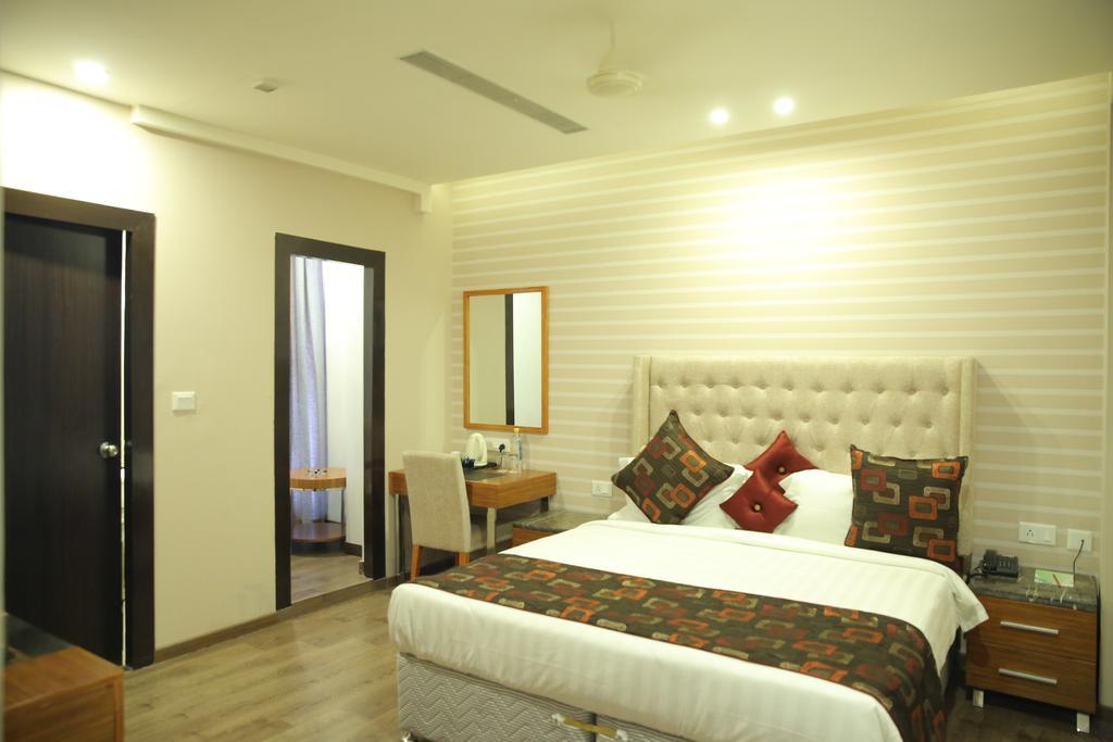 Hotel Sv Kashipur Exterior photo